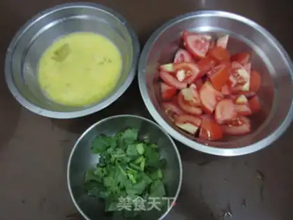 Make Potatoe eggflower soup step 1
