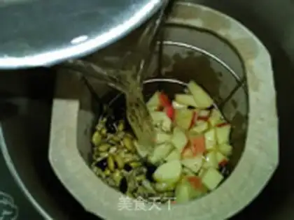 Make oatmeal apple black soy sauce step 6