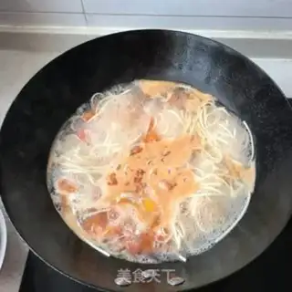 Make Tomato egg noodles step 8