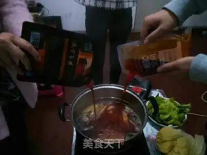 Make Sichuan is spicy enough to clear the pan step 2