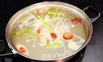 Make Sichuan is spicy enough to clear the pan step 3