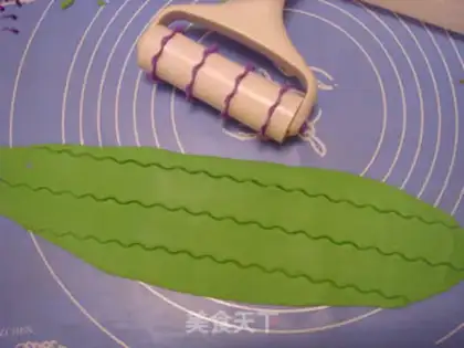 Make The field rolls sugar cake step 2