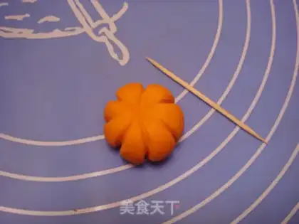 Make The field rolls sugar cake step 4