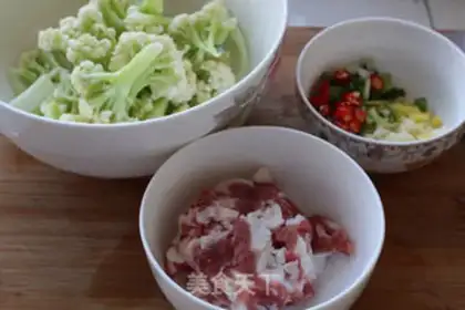 Make Five bouquets of omelet step 1