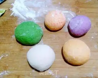 Make Rainbow cake step 3