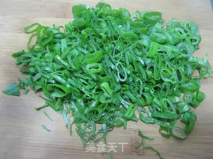 Make Onion and lamb noodles step 3