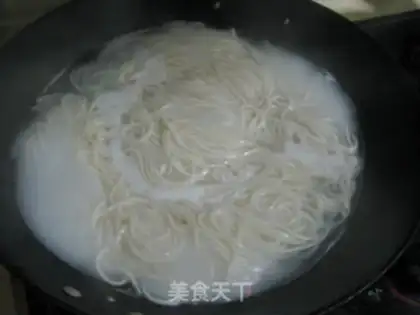Make Onion and lamb noodles step 10