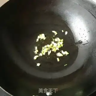 Make The yellow egg noodles step 3