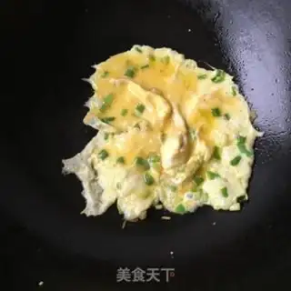 Make The yellow egg noodles step 4