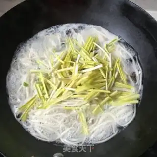 Make The yellow egg noodles step 7