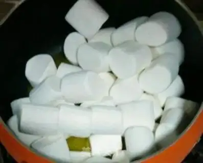 Make Cow Rolling Sugar step 0