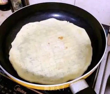 Make Seafood fruit and pizza step 5