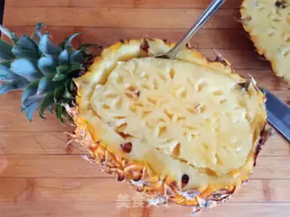 Make Pineapple rice step 0