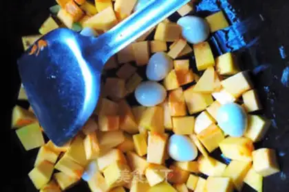 Make Pearl pumpkin step 4