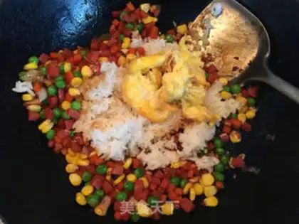 Make Pineapple rice step 8