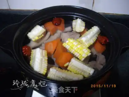 Make Chicken foot corn carrot soup step 3