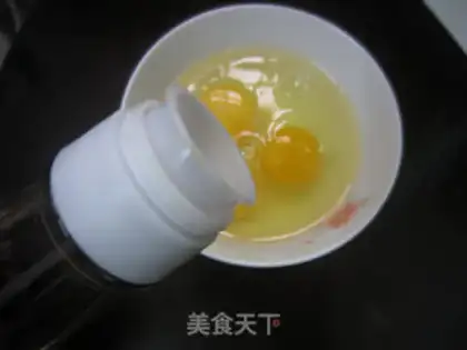 Make Onion sausage egg rice step 4