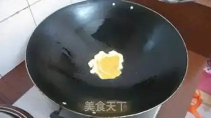 Make Onion sausage egg rice step 5