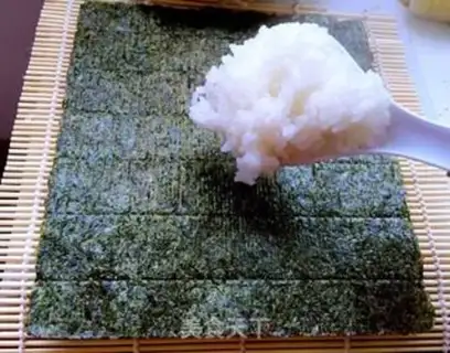 Make Homemade simple sushi step 3