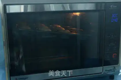 Make Smiling bread step 4