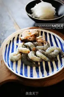 Make Rop and shrimp ball soup step 1