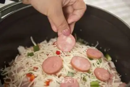 Make Bacon ham pizza step 8