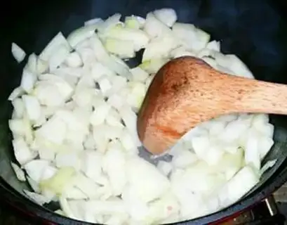 Make Thai curry chicken step 1