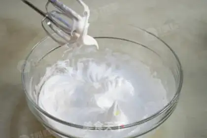 Make A cake roll of Junping in the field step 3