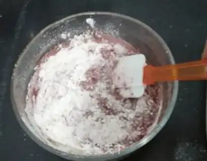 Make A red velvet fruit cake step 6