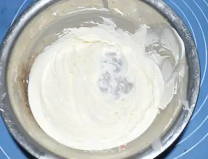 Make A red velvet fruit cake step 25