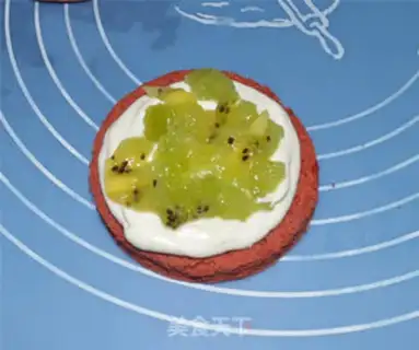 Make A red velvet fruit cake step 28