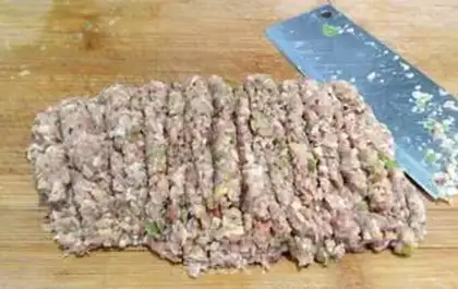 Make Sour soup, meat dumplings step 4