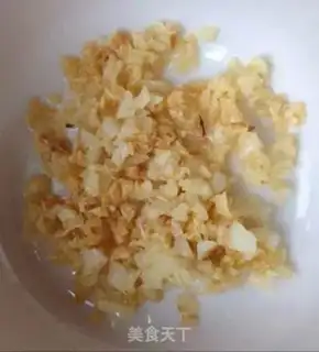 Make Gold and silver garlic fans steam shrimp step 3