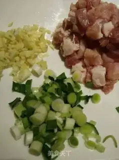 Make Carrot pork pepper dumplings step 10