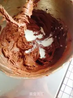Make Chocolate cupcakes step 4