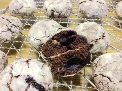 Make Blueberries with black cracks step 14