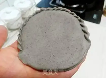 Make Five grains of greasy fish muffins step 10