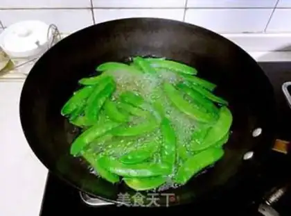 Make Garlic Dutch beans step 5