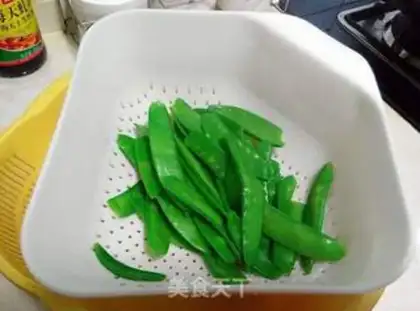 Make Garlic Dutch beans step 6