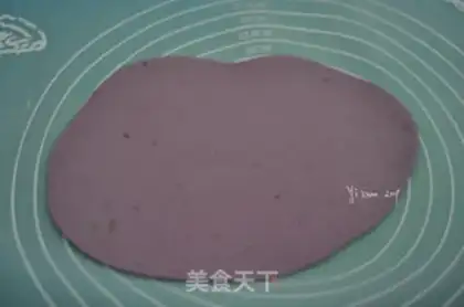 Make Three-coloured rolls step 5
