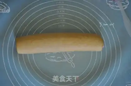Make Three-coloured rolls step 8