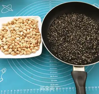Make Sesame peanut sugar step 2