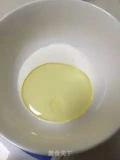 Make Fresh milk strawberry cake step 3