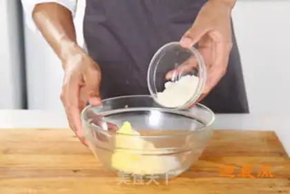 Make Cracker onions step 3