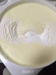 Make Fresh milk strawberry cake step 6