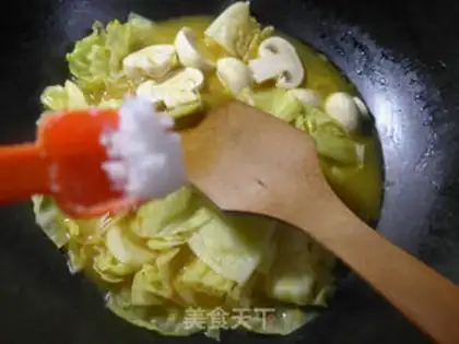 Make Curry mushroom cabbage step 5