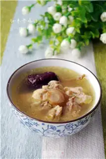 Make Chicken soup with red dates step 8