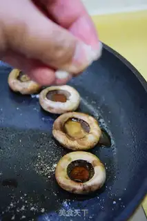 Make Fried mouth mushroom step 4