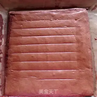 Make Coco Strawberry Cake roll step 8