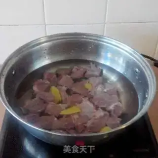 Make Red roasted cow noodles step 0
